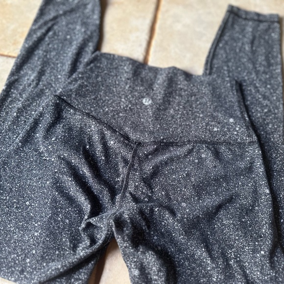 lululemon women’s leggings sizes 2 and 4 - Picture 8 of 12